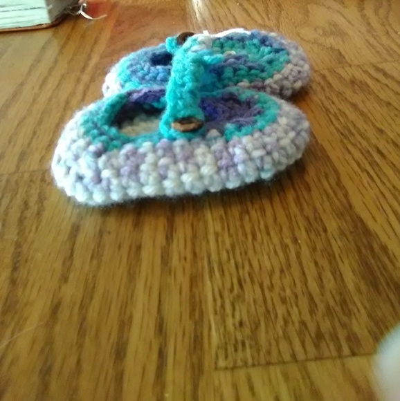 Crocheted Baby Booties - Picture 3 of 6